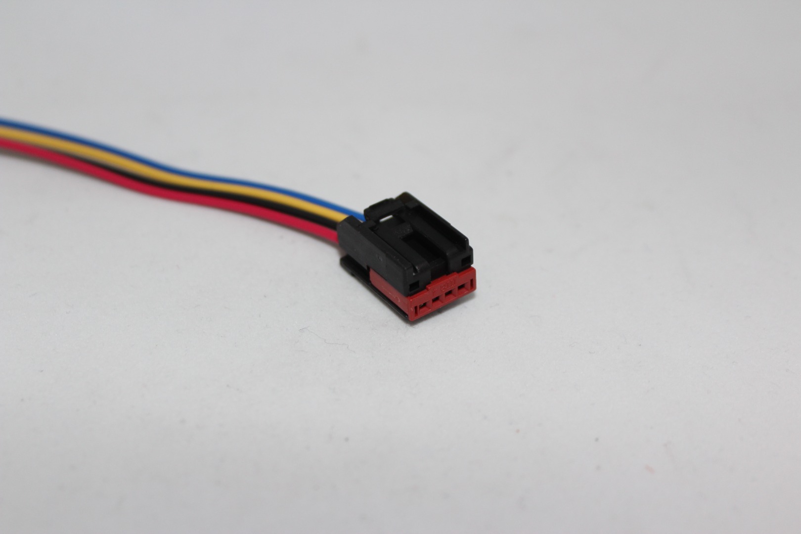 BRU07-04P052